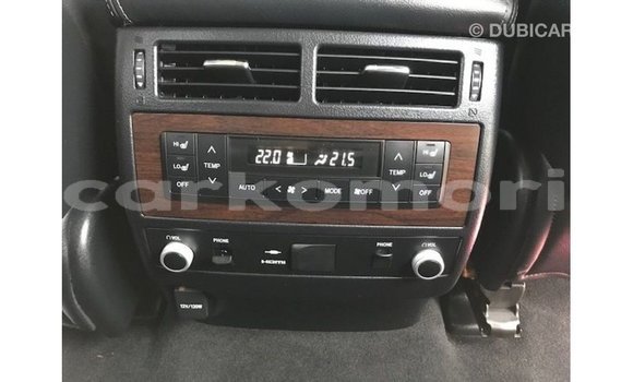 Buy Import Toyota Land Cruiser White Car in Import - Dubai in Great Comore Buy Import Toyota Land Cruiser White Car in Import - Dubai in Great Comore