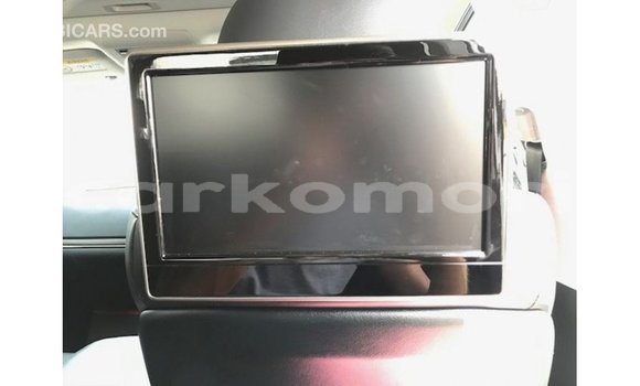 Buy Import Toyota Land Cruiser White Car in Import - Dubai in Great Comore Buy Import Toyota Land Cruiser White Car in Import - Dubai in Great Comore