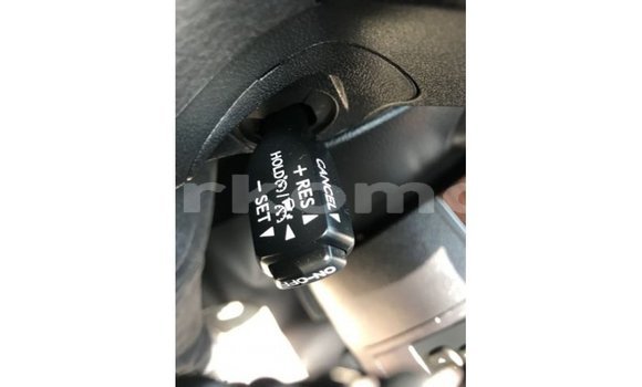 Buy Import Toyota Land Cruiser White Car in Import - Dubai in Great Comore Buy Import Toyota Land Cruiser White Car in Import - Dubai in Great Comore