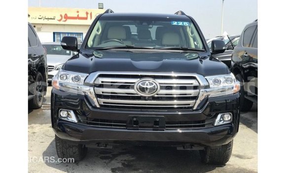 Buy Import Toyota Land Cruiser Black Car in Import - Dubai in Great Comore Buy Import Toyota Land Cruiser Black Car in Import - Dubai in Great Comore