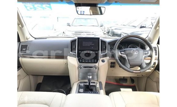 Buy Import Toyota Land Cruiser Black Car in Import - Dubai in Great Comore Buy Import Toyota Land Cruiser Black Car in Import - Dubai in Great Comore