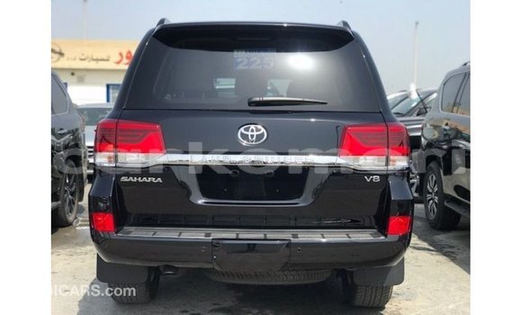 Buy Import Toyota Land Cruiser Black Car in Import - Dubai in Great Comore Buy Import Toyota Land Cruiser Black Car in Import - Dubai in Great Comore