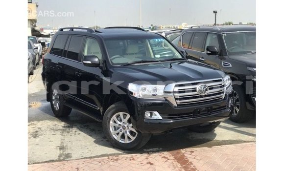 Buy Import Toyota Land Cruiser Black Car in Import - Dubai in Great Comore Buy Import Toyota Land Cruiser Black Car in Import - Dubai in Great Comore