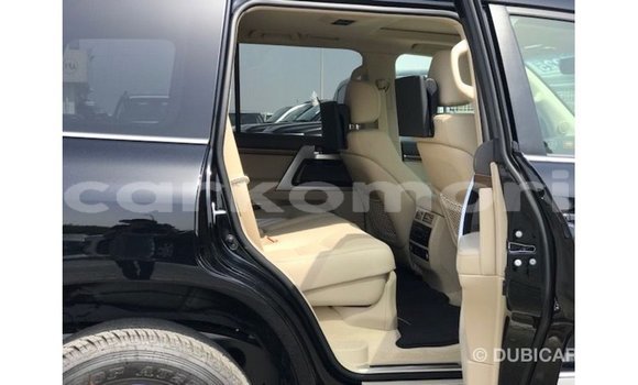 Buy Import Toyota Land Cruiser Black Car in Import - Dubai in Great Comore Buy Import Toyota Land Cruiser Black Car in Import - Dubai in Great Comore