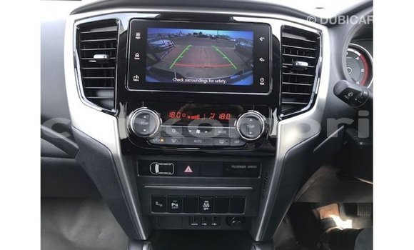 Acheter Import Voiture Mitsubishi i Bleu à Import - Dubai, Grande Comore Acheter Import Voiture Mitsubishi i Bleu à Import - Dubai, Grande Comore