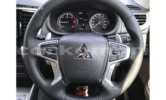 Acheter Import Voiture Mitsubishi i Bleu à Import - Dubai, Grande Comore Acheter Import Voiture Mitsubishi i Bleu à Import - Dubai, Grande Comore