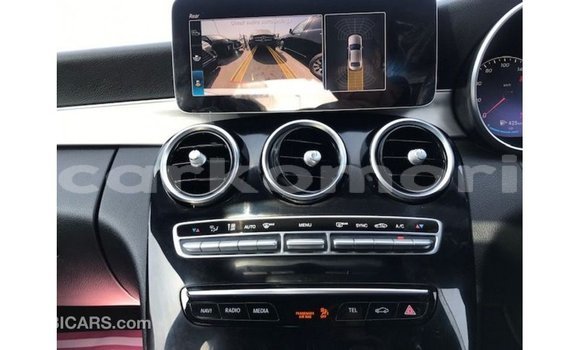 Acheter Import Voiture Mercedes-Benz 200 Autre à Import - Dubai, Grande Comore Acheter Import Voiture Mercedes-Benz 200 Autre à Import - Dubai, Grande Comore