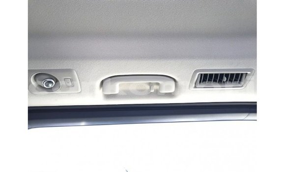 Acheter Import Voiture Toyota Granvia Blanc à Import - Dubai, Grande Comore Acheter Import Voiture Toyota Granvia Blanc à Import - Dubai, Grande Comore