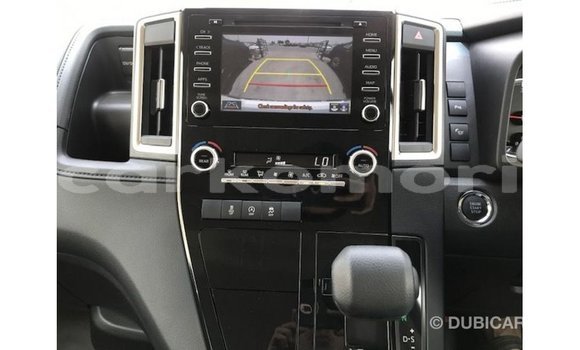 Acheter Import Voiture Toyota Granvia Blanc à Import - Dubai, Grande Comore Acheter Import Voiture Toyota Granvia Blanc à Import - Dubai, Grande Comore