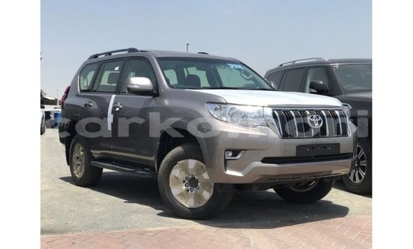 Acheter Import Voiture Toyota Prado Marron à Import - Dubai, Grande Comore Acheter Import Voiture Toyota Prado Marron à Import - Dubai, Grande Comore