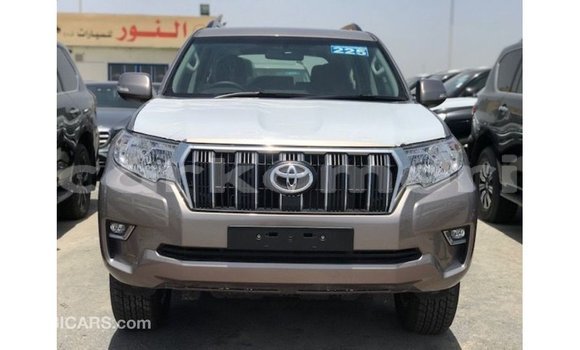 Acheter Import Voiture Toyota Prado Marron à Import - Dubai, Grande Comore Acheter Import Voiture Toyota Prado Marron à Import - Dubai, Grande Comore