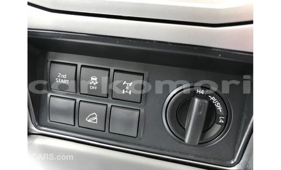 Acheter Import Voiture Toyota Prado Marron à Import - Dubai, Grande Comore Acheter Import Voiture Toyota Prado Marron à Import - Dubai, Grande Comore