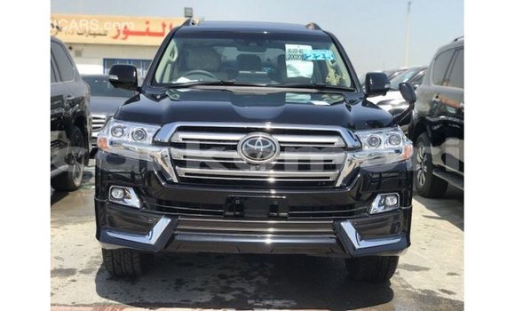 Acheter Import Voiture Toyota Land Cruiser Noir à Import - Dubai, Grande Comore Acheter Import Voiture Toyota Land Cruiser Noir à Import - Dubai, Grande Comore