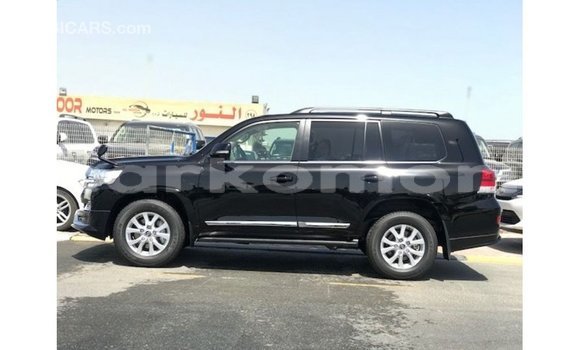 Acheter Import Voiture Toyota Land Cruiser Noir à Import - Dubai, Grande Comore Acheter Import Voiture Toyota Land Cruiser Noir à Import - Dubai, Grande Comore