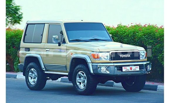 Buy Import Toyota Land Cruiser Beige Car in Import - Dubai in Great Comore Buy Import Toyota Land Cruiser Beige Car in Import - Dubai in Great Comore