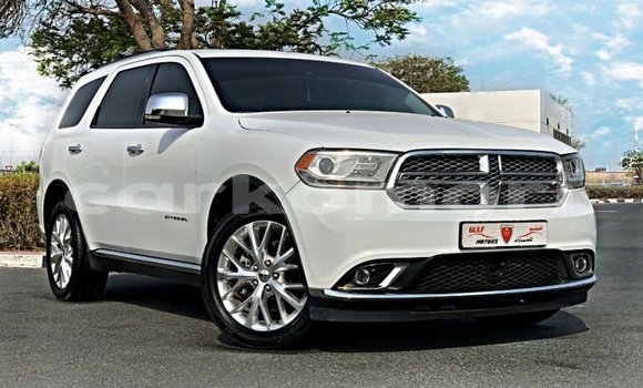 Acheter Import Voiture Dodge Durango Blanc à Import - Dubai, Grande Comore