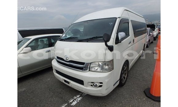 Acheter Import Voiture Toyota Hiace Blanc à Import - Dubai, Grande Comore Acheter Import Voiture Toyota Hiace Blanc à Import - Dubai, Grande Comore