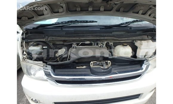 Acheter Import Voiture Toyota Hiace Blanc à Import - Dubai, Grande Comore Acheter Import Voiture Toyota Hiace Blanc à Import - Dubai, Grande Comore