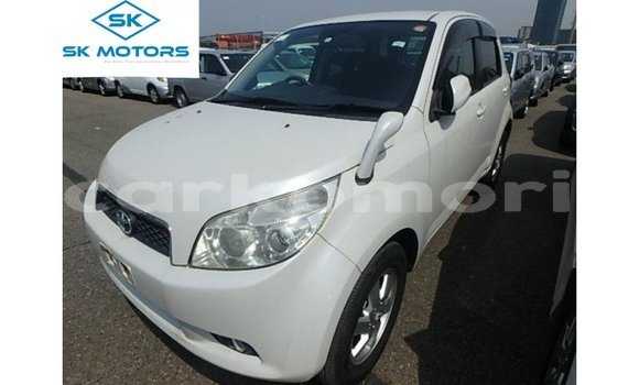 Acheter Import Voiture Toyota Rush Blanc à Import - Dubai, Grande Comore