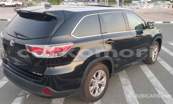 Acheter Import Voiture Toyota Highlander Noir à Import - Dubai, Grande Comore Acheter Import Voiture Toyota Highlander Noir à Import - Dubai, Grande Comore
