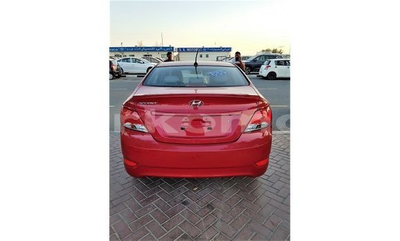 Acheter Import Voiture Hyundai Accent Rouge à Import - Dubai, Grande Comore Acheter Import Voiture Hyundai Accent Rouge à Import - Dubai, Grande Comore