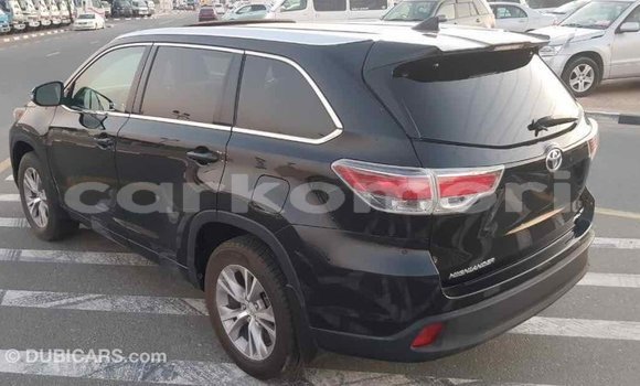 Acheter Import Voiture Toyota Highlander Noir à Import - Dubai, Grande Comore Acheter Import Voiture Toyota Highlander Noir à Import - Dubai, Grande Comore