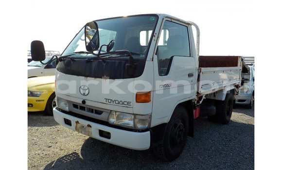 Acheter Import Voiture Toyota Dyna Blanc à Import - Dubai, Grande Comore Acheter Import Voiture Toyota Dyna Blanc à Import - Dubai, Grande Comore