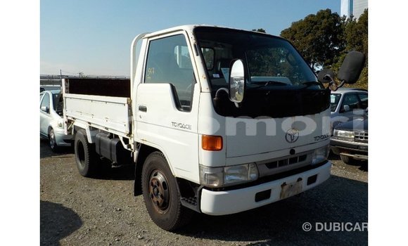 Acheter Import Voiture Toyota Dyna Blanc à Import - Dubai, Grande Comore Acheter Import Voiture Toyota Dyna Blanc à Import - Dubai, Grande Comore