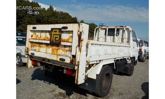 Acheter Import Voiture Toyota Dyna Blanc à Import - Dubai, Grande Comore Acheter Import Voiture Toyota Dyna Blanc à Import - Dubai, Grande Comore