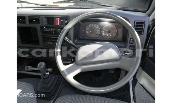 Acheter Import Voiture Toyota Dyna Blanc à Import - Dubai, Grande Comore Acheter Import Voiture Toyota Dyna Blanc à Import - Dubai, Grande Comore