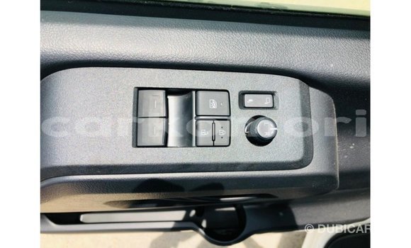 Acheter Import Voiture Toyota Hiace Blanc à Import - Dubai, Grande Comore Acheter Import Voiture Toyota Hiace Blanc à Import - Dubai, Grande Comore