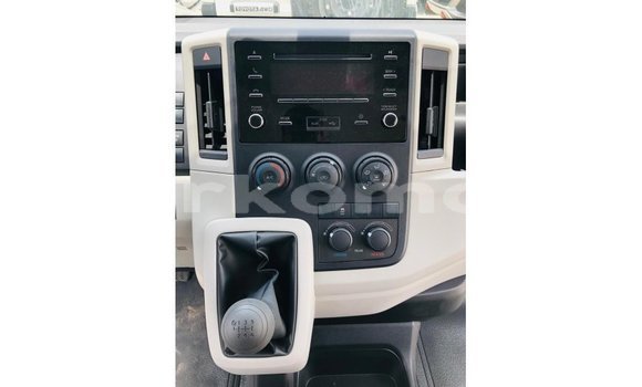 Acheter Import Voiture Toyota Hiace Blanc à Import - Dubai, Grande Comore Acheter Import Voiture Toyota Hiace Blanc à Import - Dubai, Grande Comore