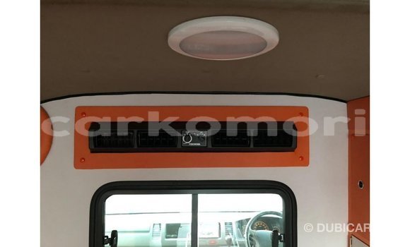 Acheter Import Voiture Toyota Hiace Blanc à Import - Dubai, Grande Comore Acheter Import Voiture Toyota Hiace Blanc à Import - Dubai, Grande Comore