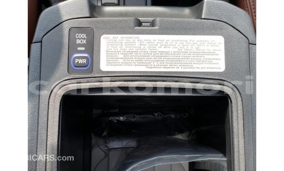 Acheter Import Voiture Toyota Prado Noir à Import - Dubai, Grande Comore Acheter Import Voiture Toyota Prado Noir à Import - Dubai, Grande Comore