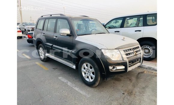Buy Import Mitsubishi Pajero Black Car in Import - Dubai in Great Comore Buy Import Mitsubishi Pajero Black Car in Import - Dubai in Great Comore