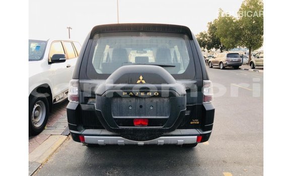 Buy Import Mitsubishi Pajero Black Car in Import - Dubai in Great Comore Buy Import Mitsubishi Pajero Black Car in Import - Dubai in Great Comore