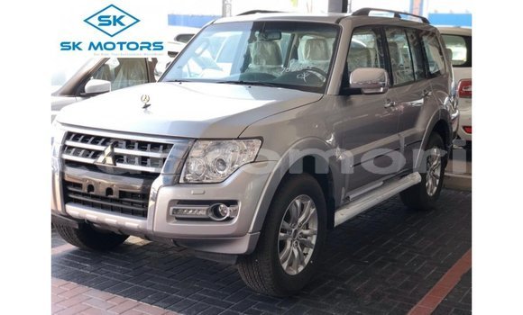 Acheter Import Voiture Mitsubishi Pajero Autre à Import - Dubai, Grande Comore