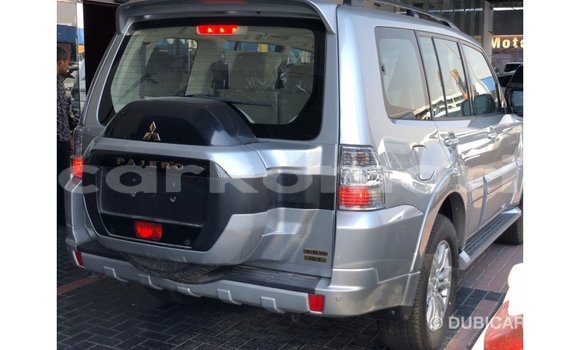 Acheter Import Voiture Mitsubishi Pajero Autre à Import - Dubai, Grande Comore Acheter Import Voiture Mitsubishi Pajero Autre à Import - Dubai, Grande Comore