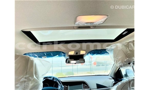 Acheter Import Voiture Hyundai Elantra Blanc à Import - Dubai, Grande Comore Acheter Import Voiture Hyundai Elantra Blanc à Import - Dubai, Grande Comore