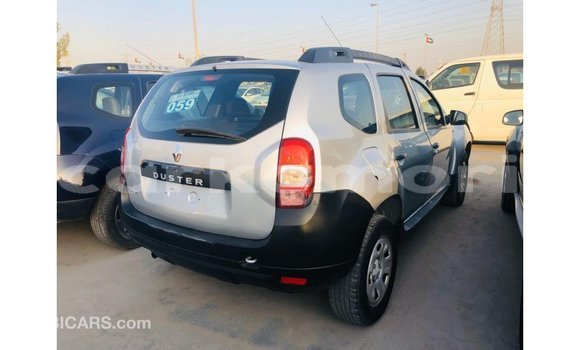Acheter Import Voiture Renault Duster Noir à Import - Dubai, Grande Comore Acheter Import Voiture Renault Duster Noir à Import - Dubai, Grande Comore