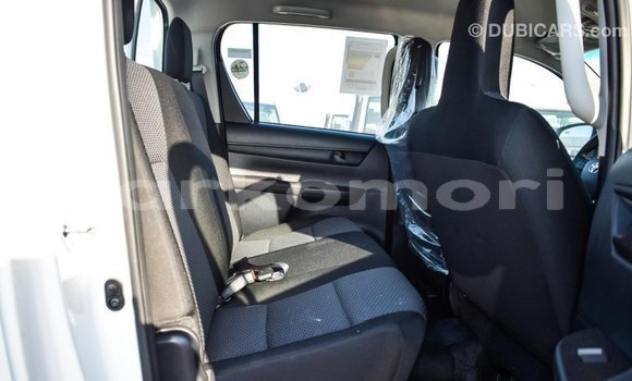 Buy Import Toyota Hilux White Car in Import - Dubai in Great Comore Buy Import Toyota Hilux White Car in Import - Dubai in Great Comore