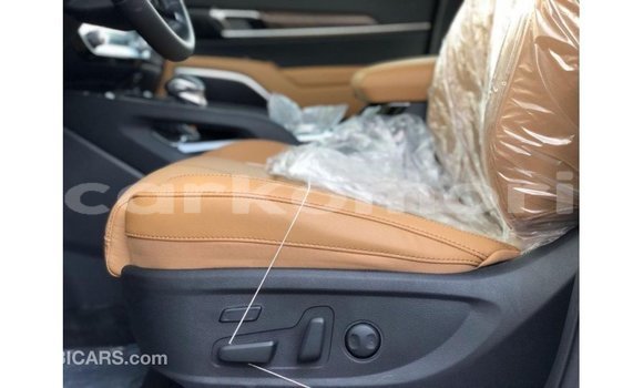 Acheter Import Voiture Kia Carens Blanc à Import - Dubai, Grande Comore Acheter Import Voiture Kia Carens Blanc à Import - Dubai, Grande Comore