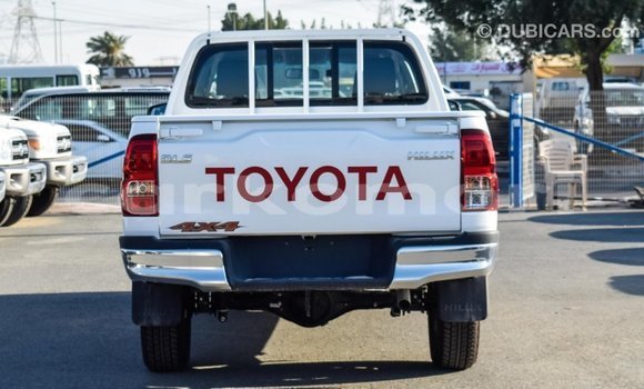 Buy Import Toyota Hilux White Car in Import - Dubai in Great Comore Buy Import Toyota Hilux White Car in Import - Dubai in Great Comore