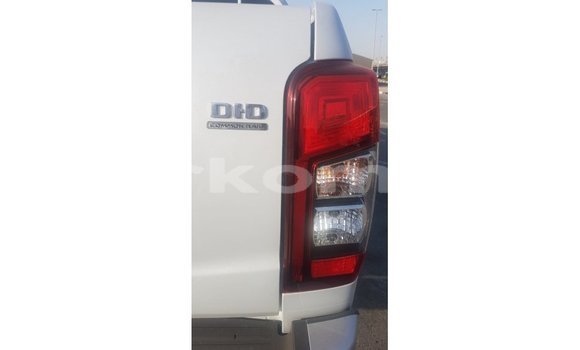 Acheter Import Voiture Mitsubishi L200 Blanc à Import - Dubai, Grande Comore Acheter Import Voiture Mitsubishi L200 Blanc à Import - Dubai, Grande Comore