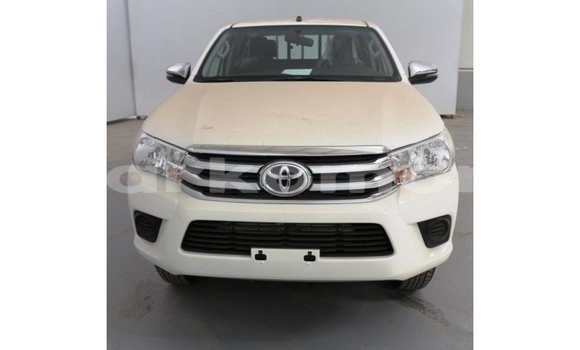 Acheter Import Voiture Toyota Hilux Blanc à Import - Dubai, Grande Comore Acheter Import Voiture Toyota Hilux Blanc à Import - Dubai, Grande Comore