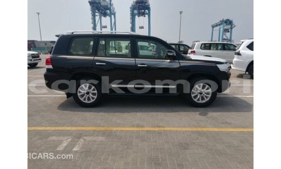 Acheter Import Voiture Toyota Land Cruiser Noir à Import - Dubai, Grande Comore Acheter Import Voiture Toyota Land Cruiser Noir à Import - Dubai, Grande Comore