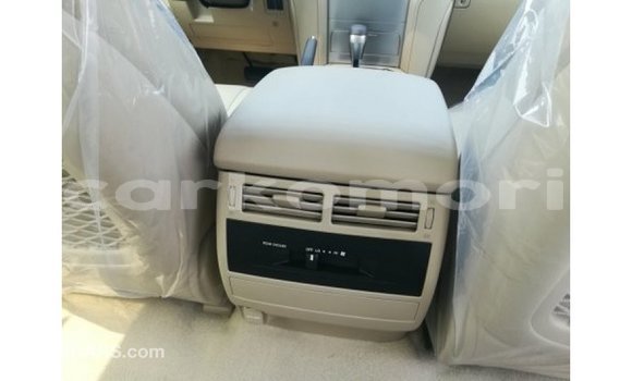 Acheter Import Voiture Toyota Land Cruiser Noir à Import - Dubai, Grande Comore Acheter Import Voiture Toyota Land Cruiser Noir à Import - Dubai, Grande Comore