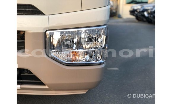 Acheter Import Voiture Toyota Coaster Blanc à Import - Dubai, Grande Comore Acheter Import Voiture Toyota Coaster Blanc à Import - Dubai, Grande Comore