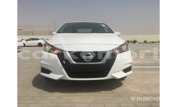 Acheter Import Voiture Nissan Sunny Blanc à Import - Dubai, Grande Comore Acheter Import Voiture Nissan Sunny Blanc à Import - Dubai, Grande Comore