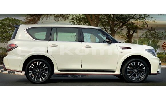 Buy Import Nissan Patrol White Car in Import - Dubai in Great Comore Buy Import Nissan Patrol White Car in Import - Dubai in Great Comore